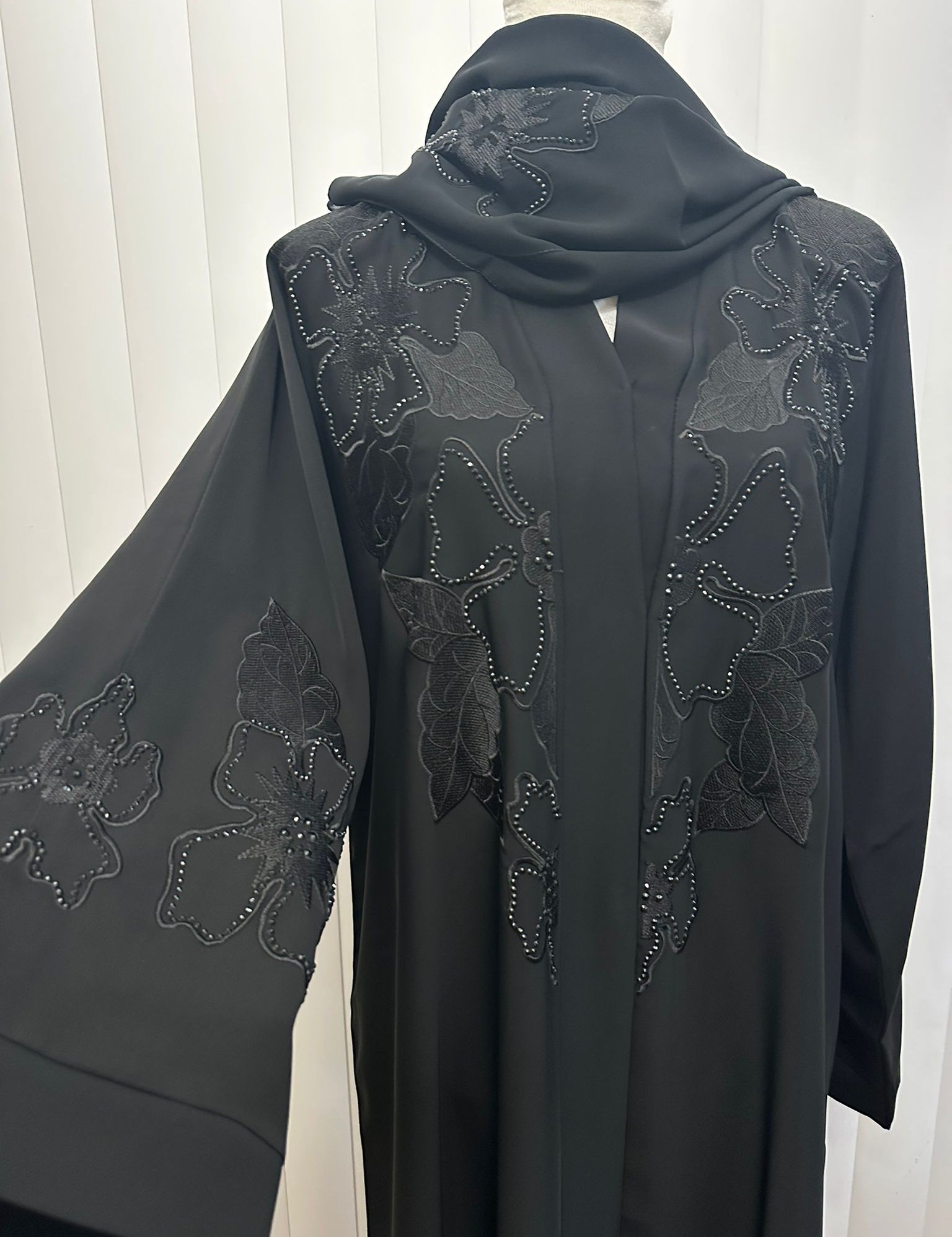 Ashwaq_Abaya_Set_11.jpg