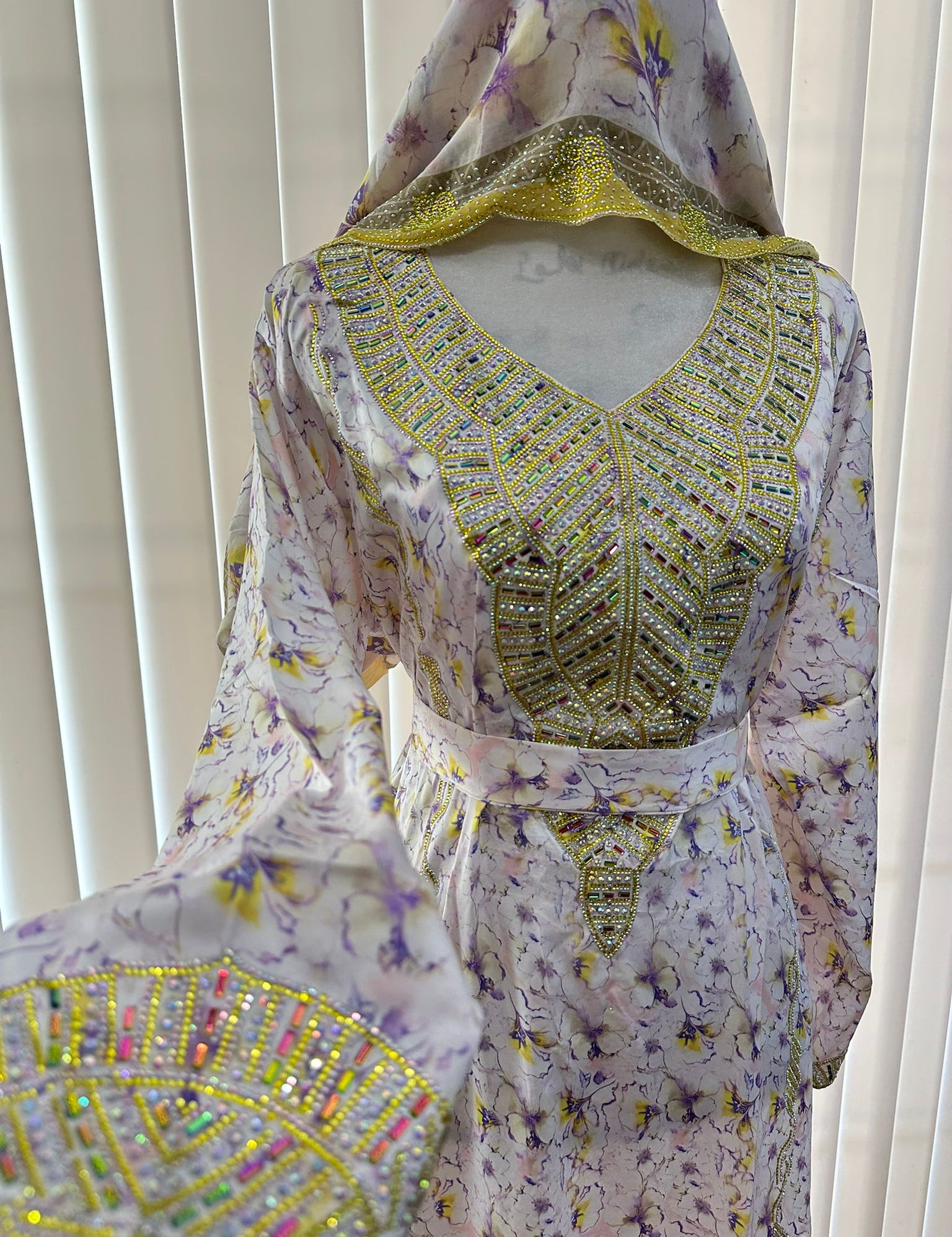 Aziza Mukhawar Set
