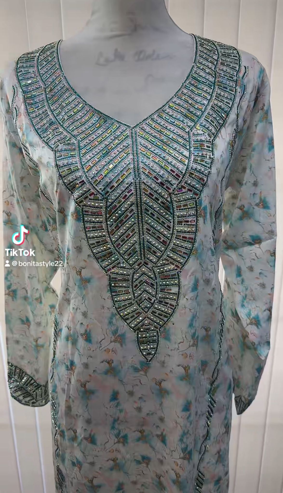 Aziza Mukhawar Set