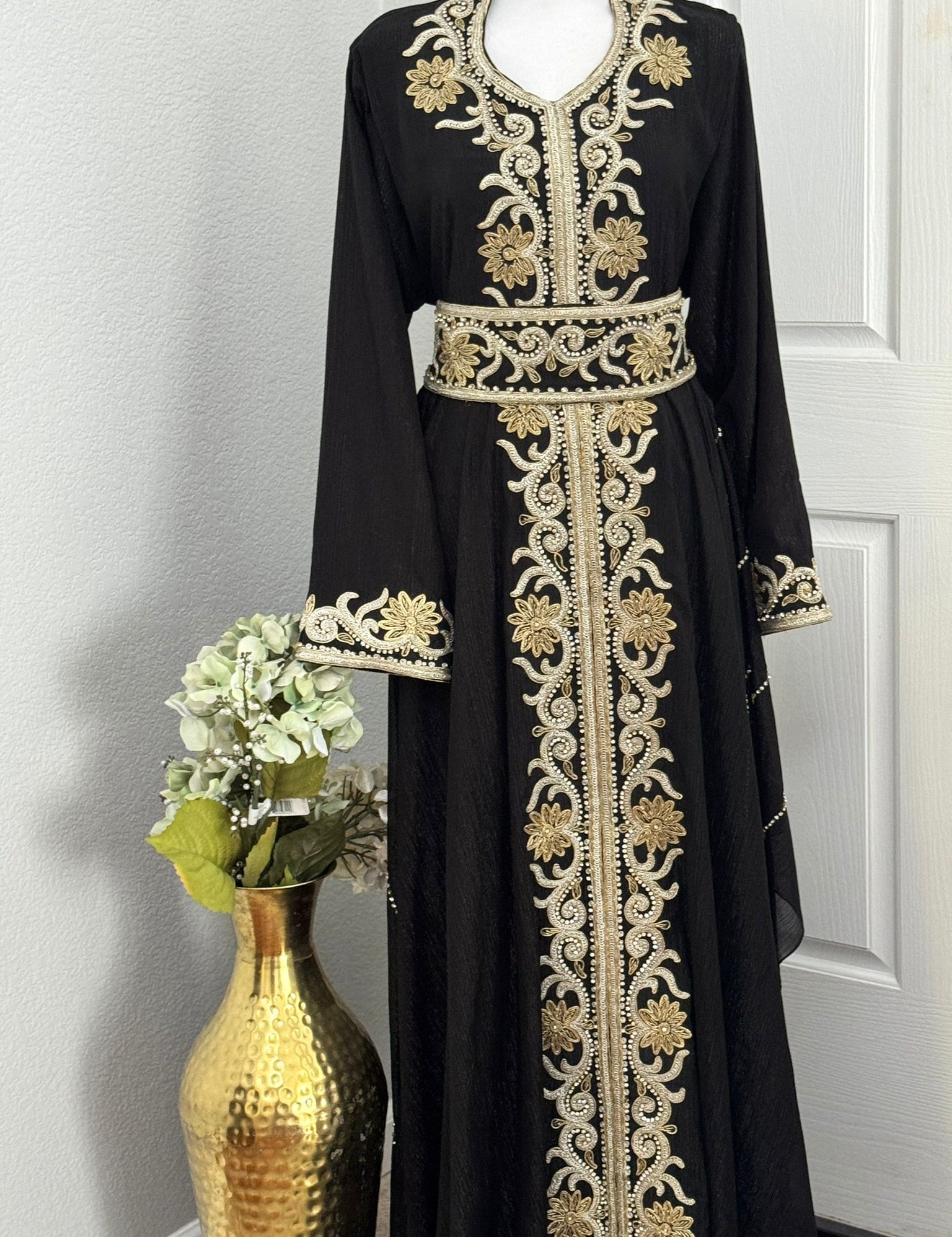 Farasha_Kuftan_black.jpg
