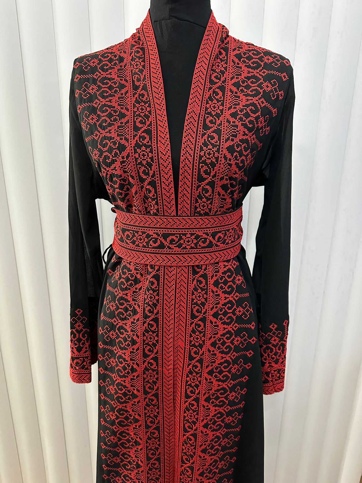 Hasna chiffon Bisht
