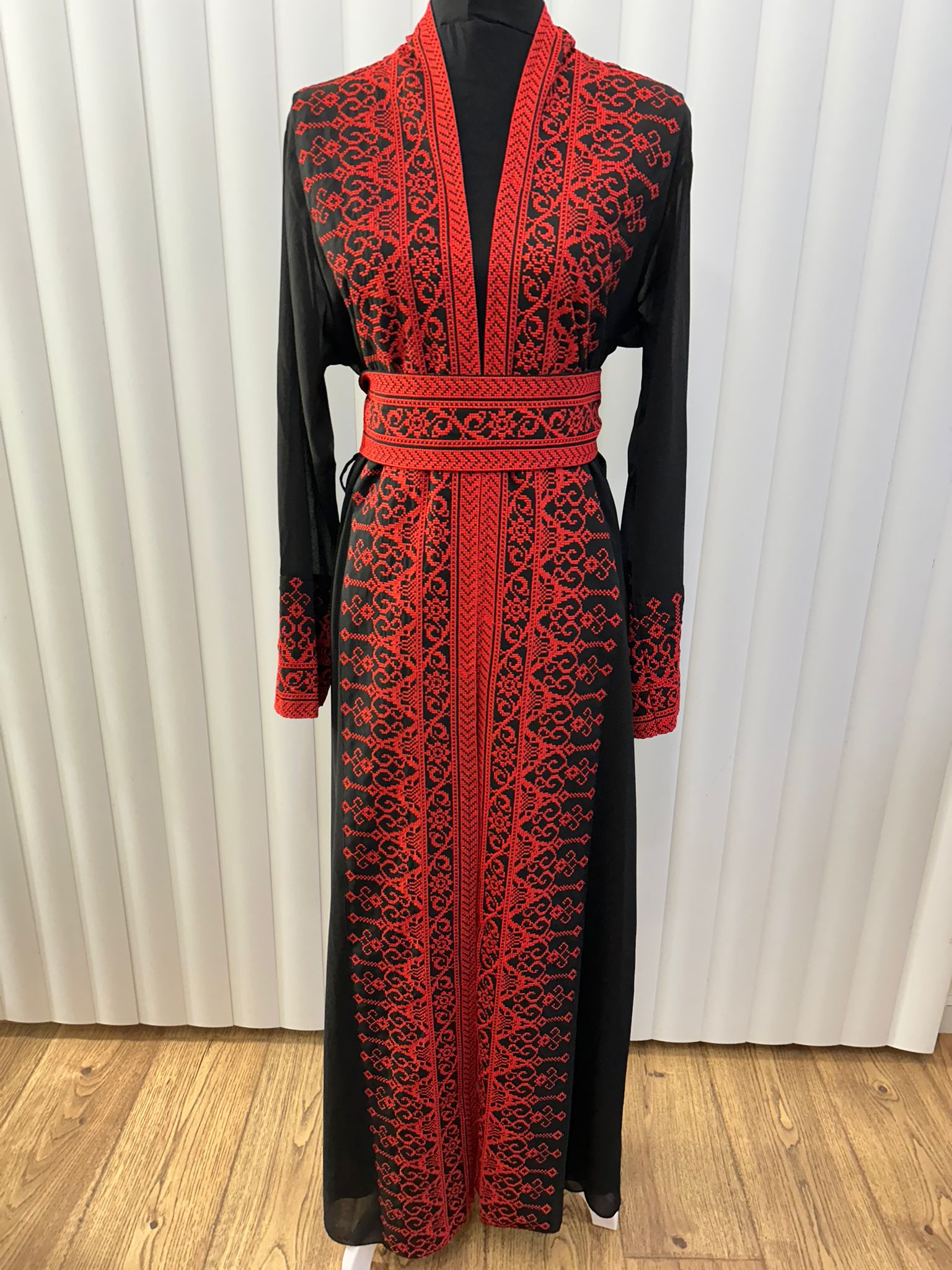 Hasna chiffon Bisht