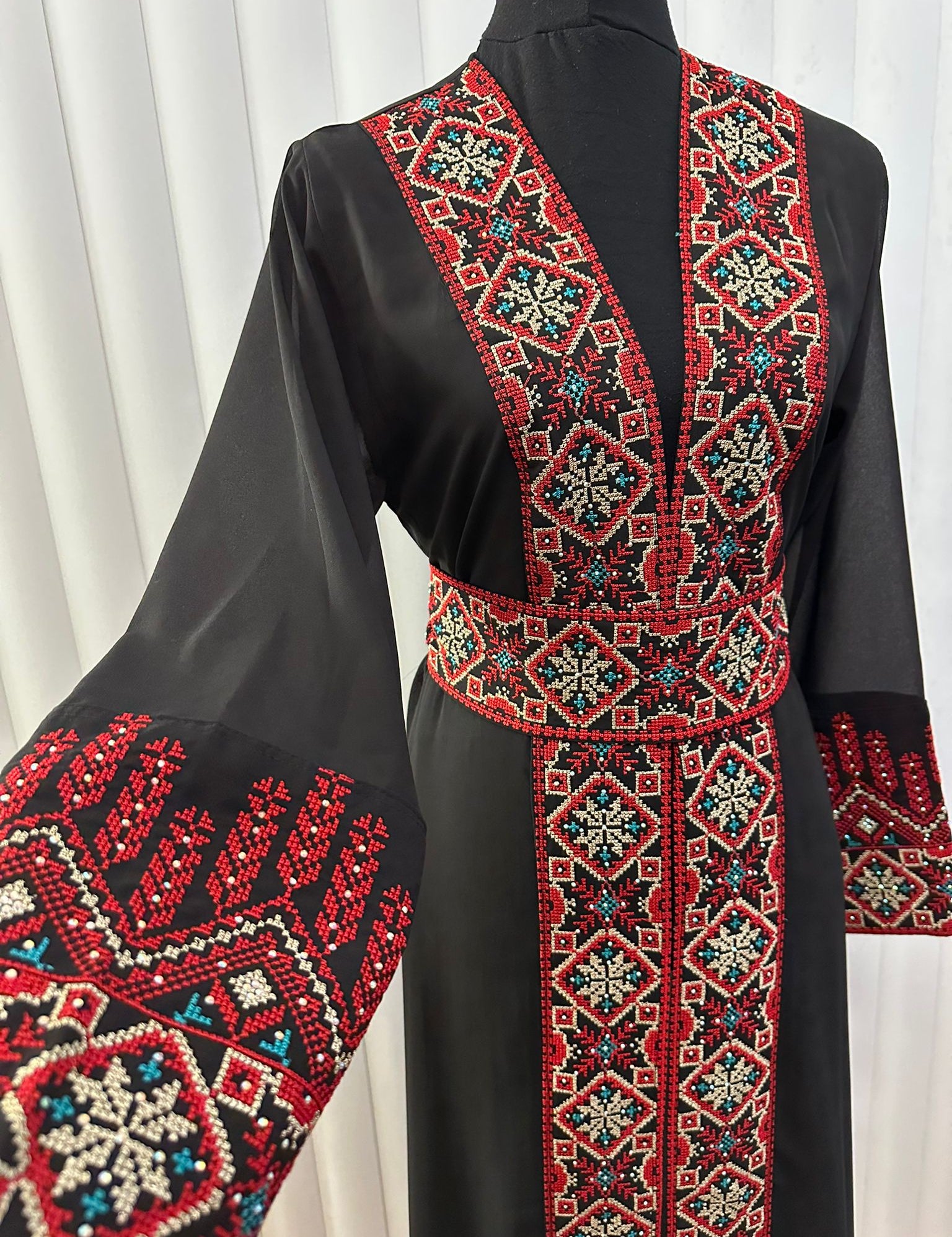 Hasna chiffon Bisht