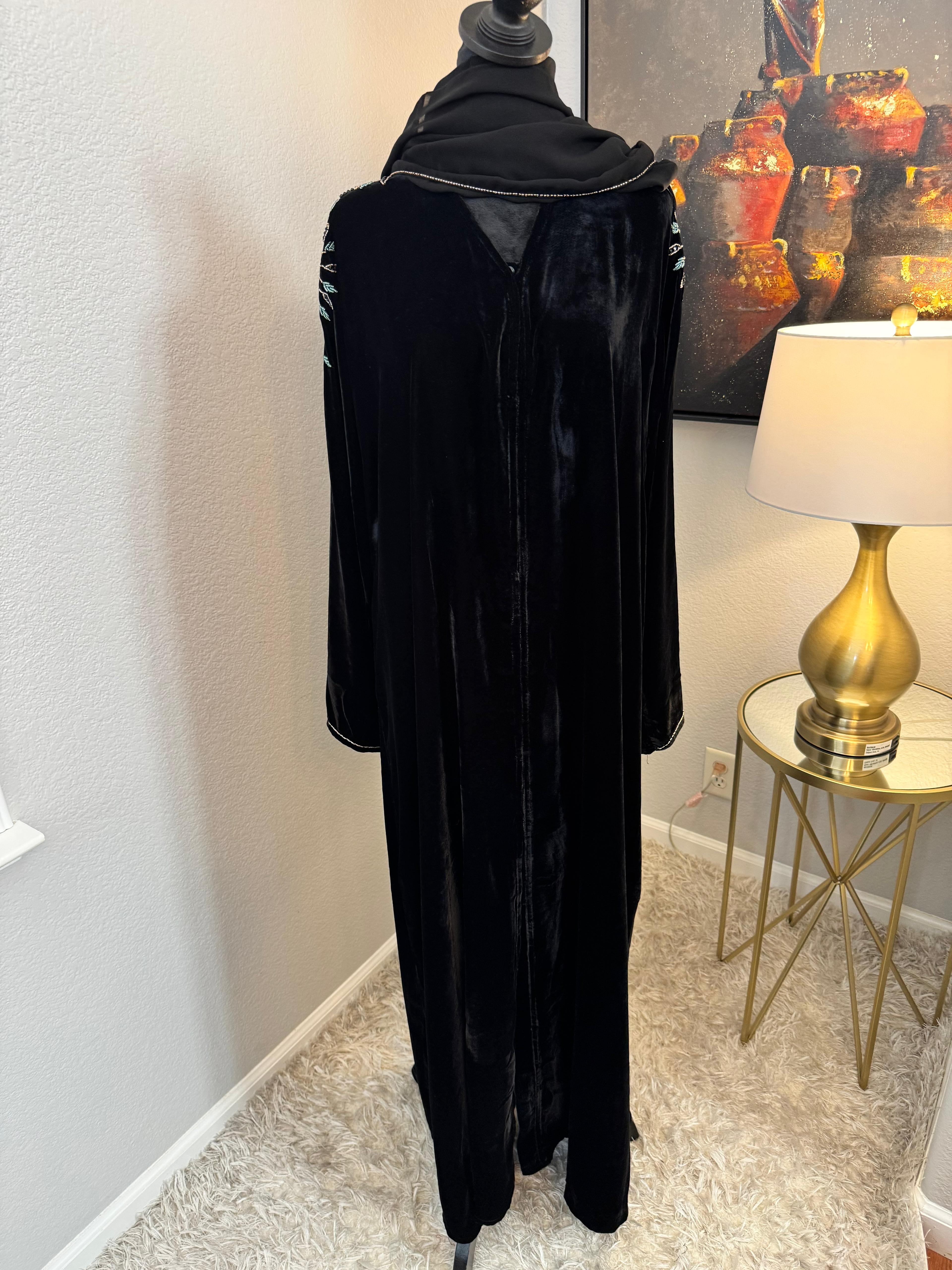 Hind Velvet Abaya Set