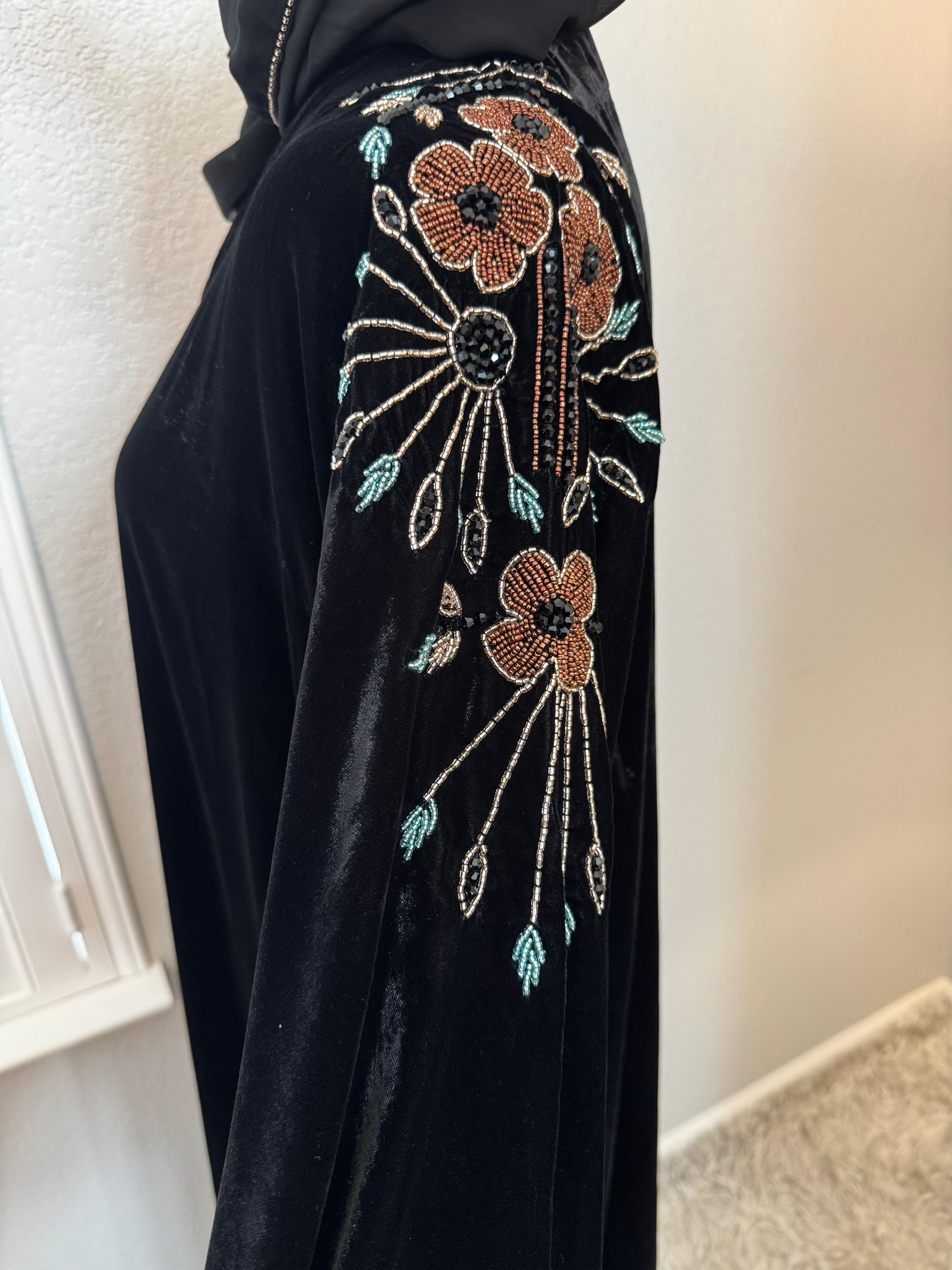 Hind Velvet Abaya Set