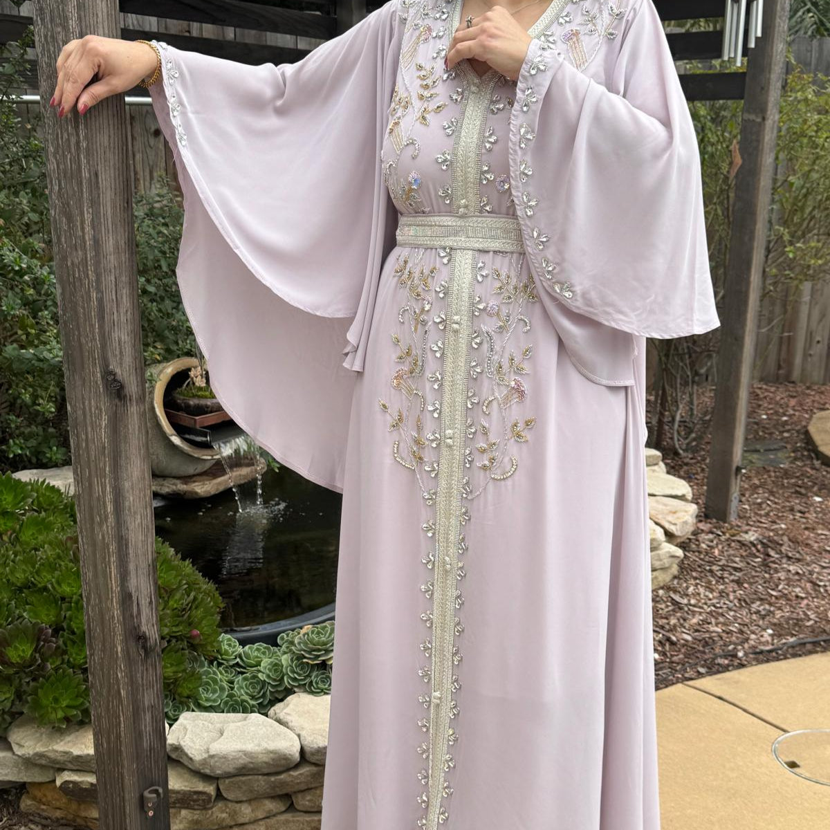 LeeqqDress50_98552d99-a872-41e4-8a1f-6ca72627a684.jpg