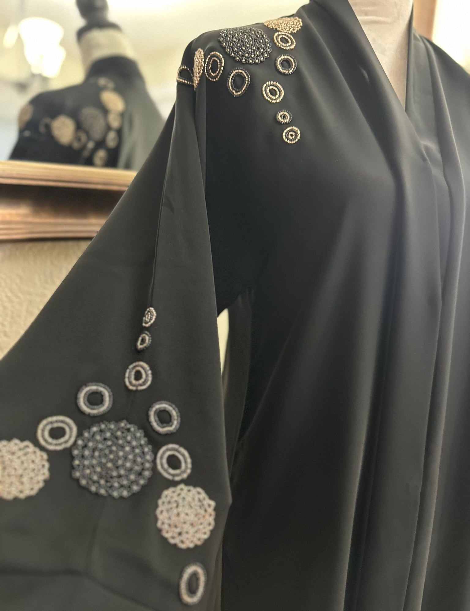 Madina_Abaya_2.jpg