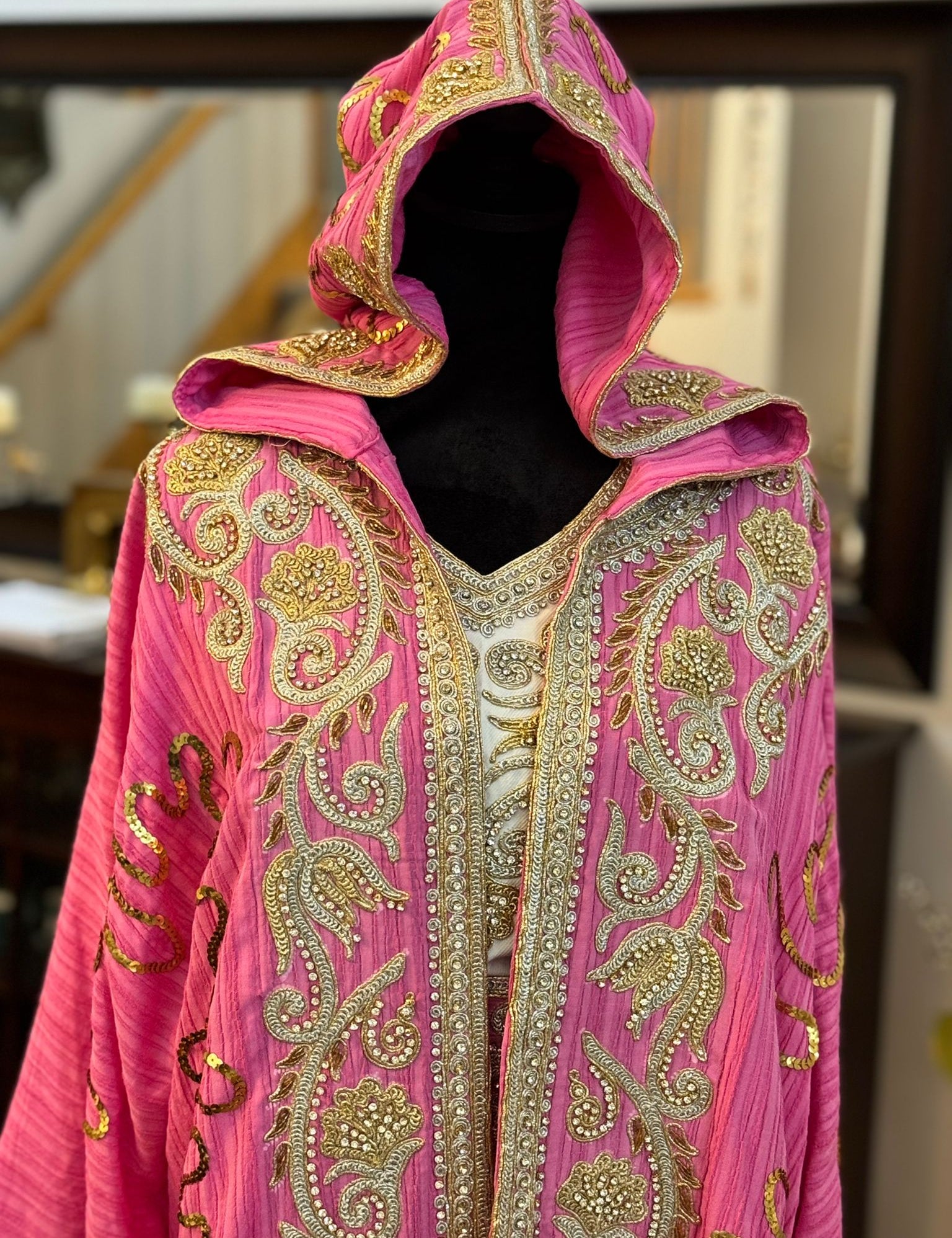 Meleeka_Kuftan_hot_pink.jpg