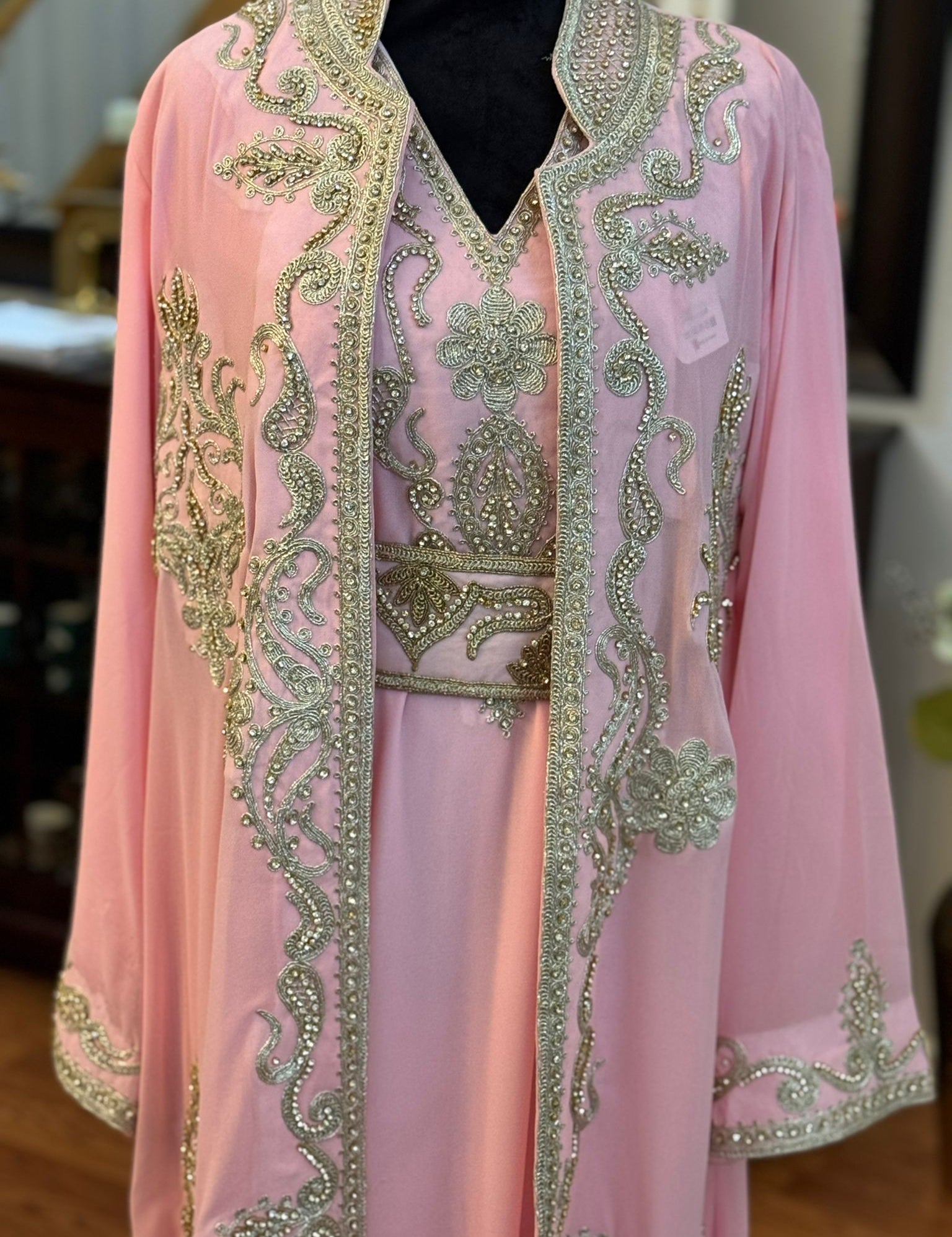 Monica_pink_silver_kuftan.jpg
