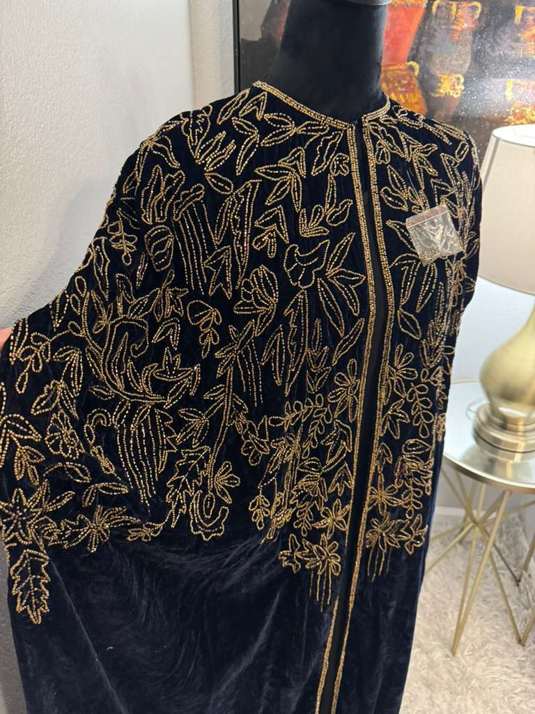 Roses Velvet Bisht