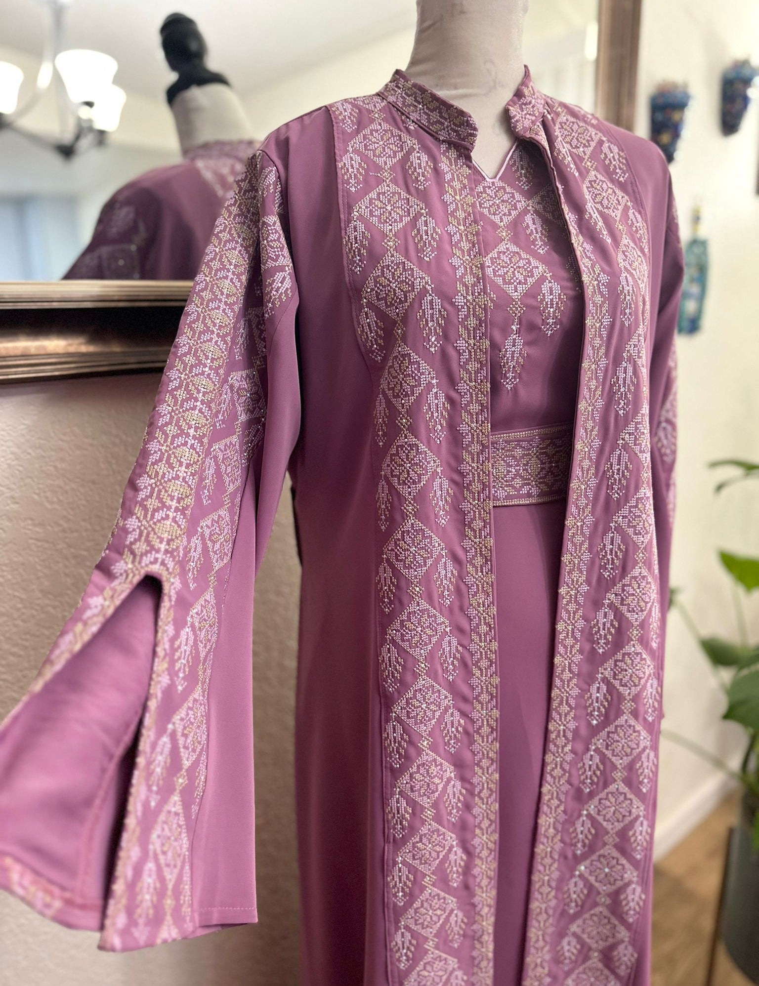 Ruba_galabyia_purple_2.jpg