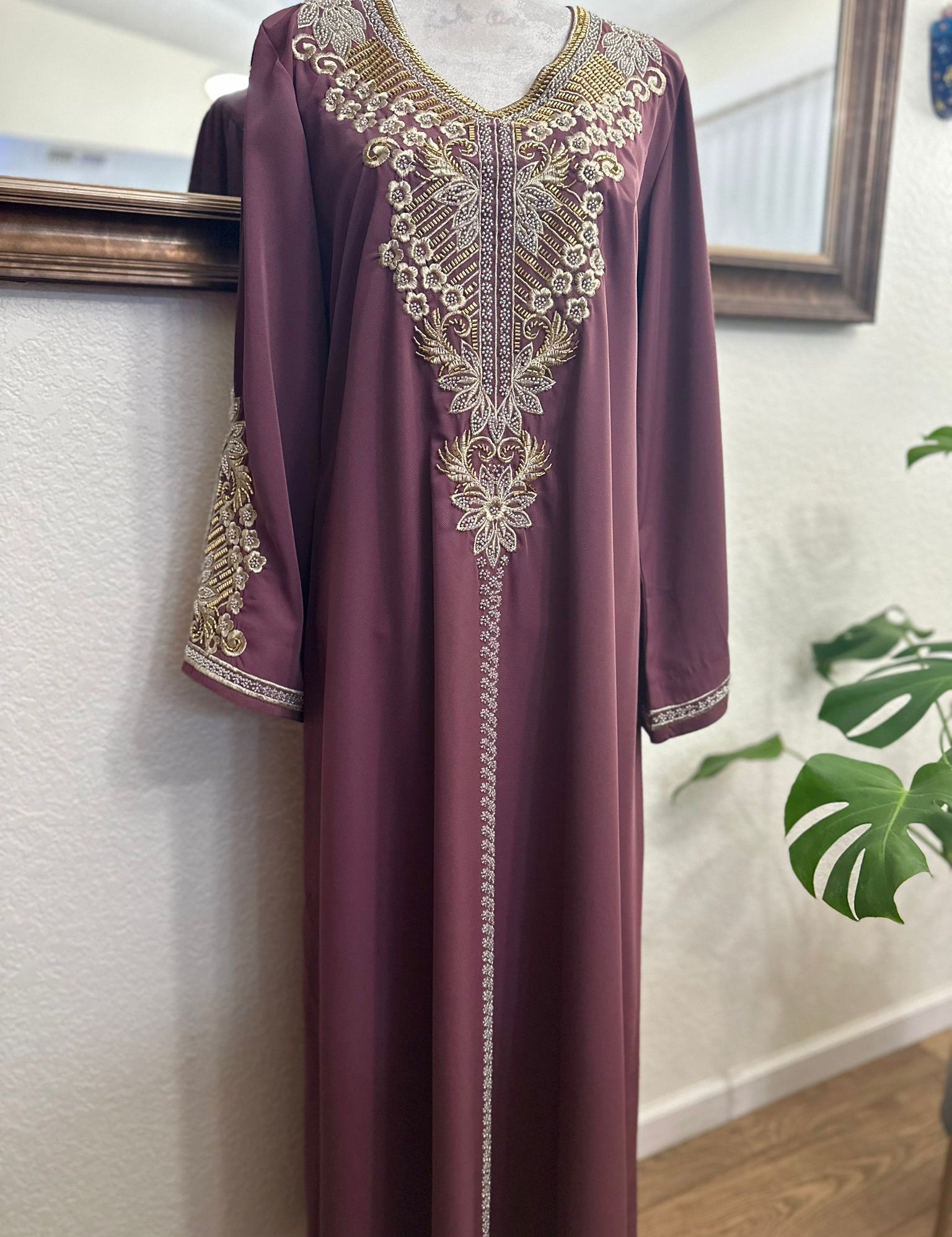 SultanaGalabiyburgandy3.jpg