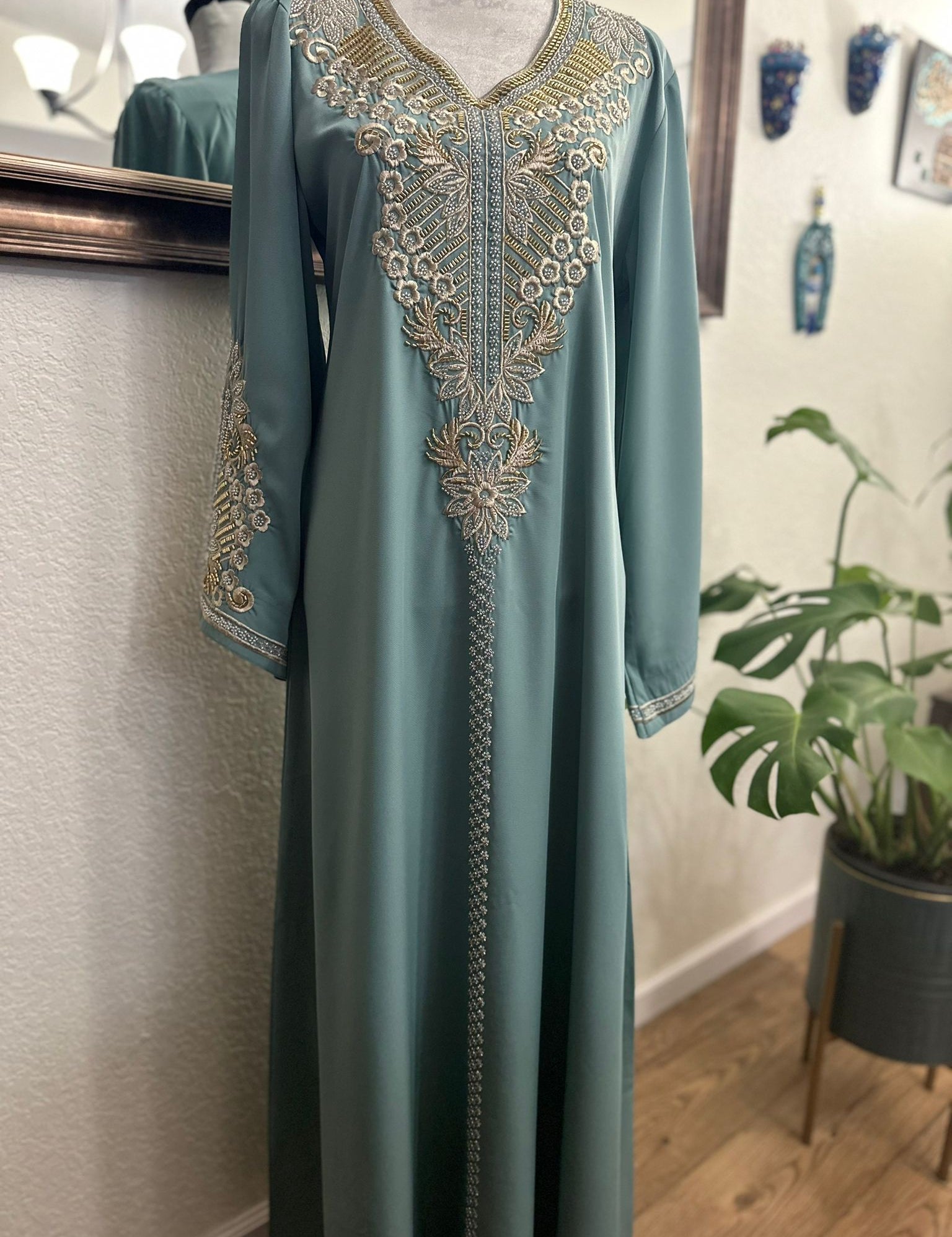 SultanaGalabiyteal3.jpg