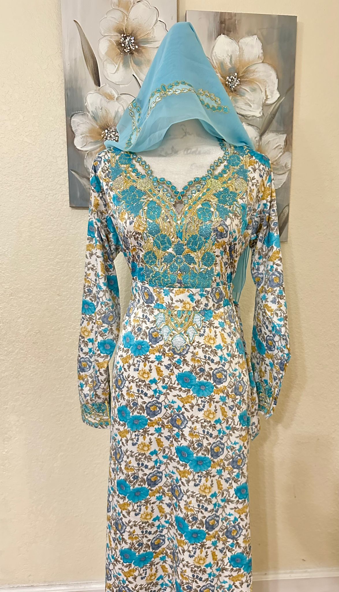 Yana Mukhawar With Hijab (M)