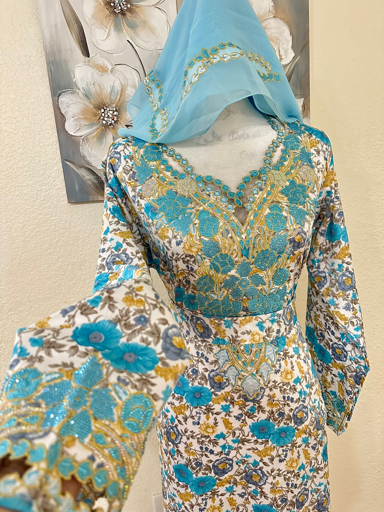 Yana Mukhawar With Hijab (M)