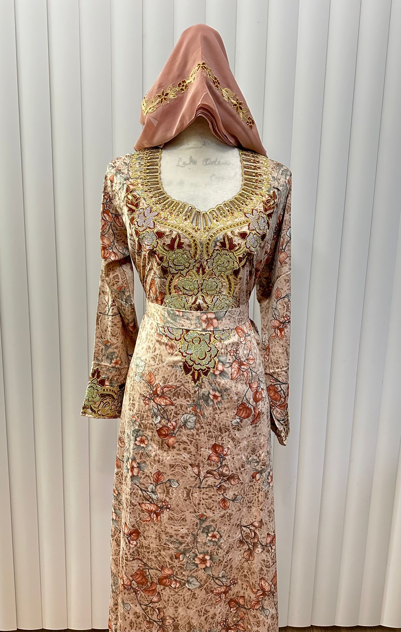 Yana Mukhawar With Hijab (XL)