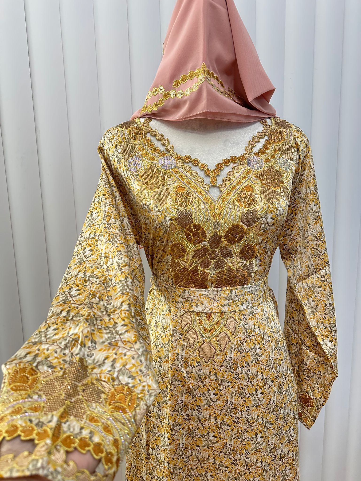 Yana Mukhawar With Hijab (XL)