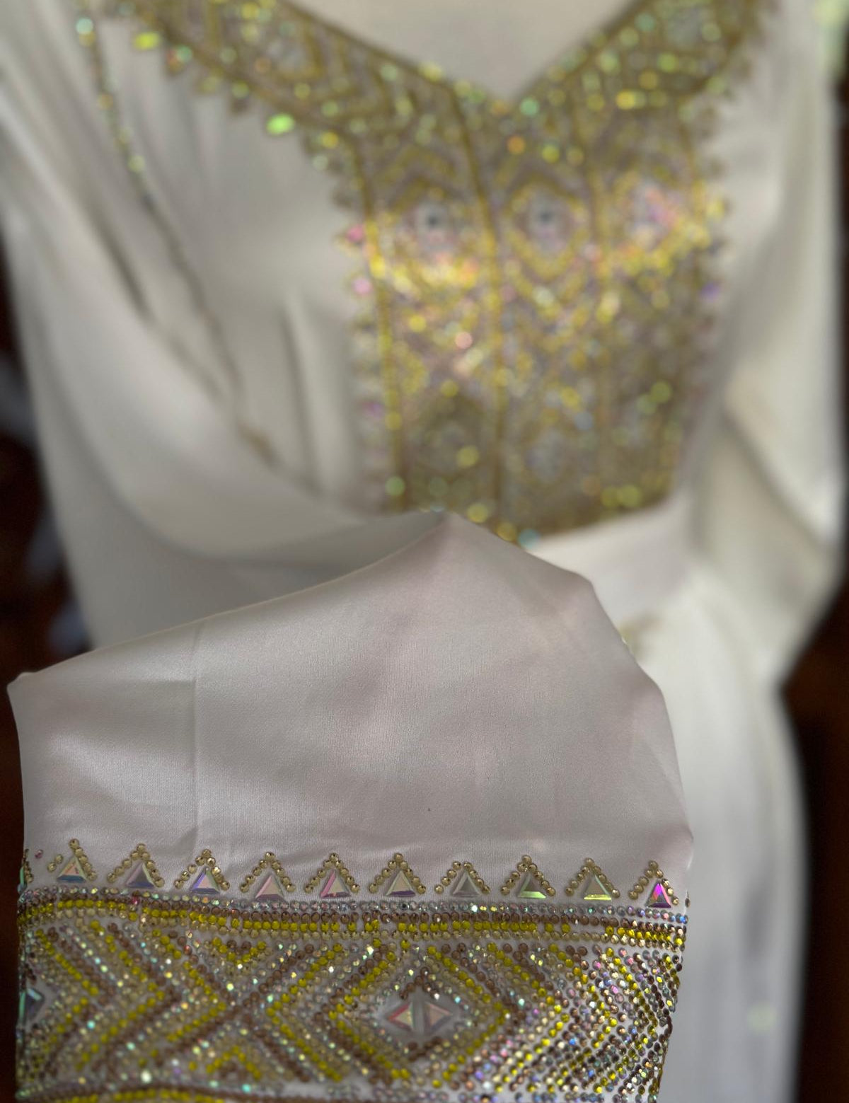 Howraa Mukhawar Small ( 52)