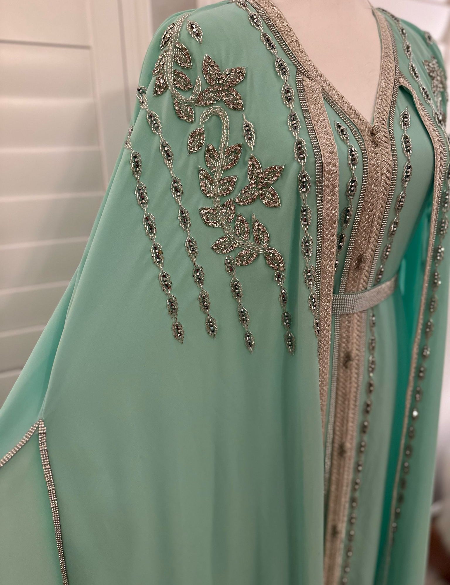 Nouf Kuftan